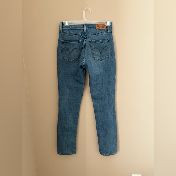 Levi's Women's Mid-Rise Super Skinny Jeans Light Wash Blue Size 4 - Picture 6 of 6